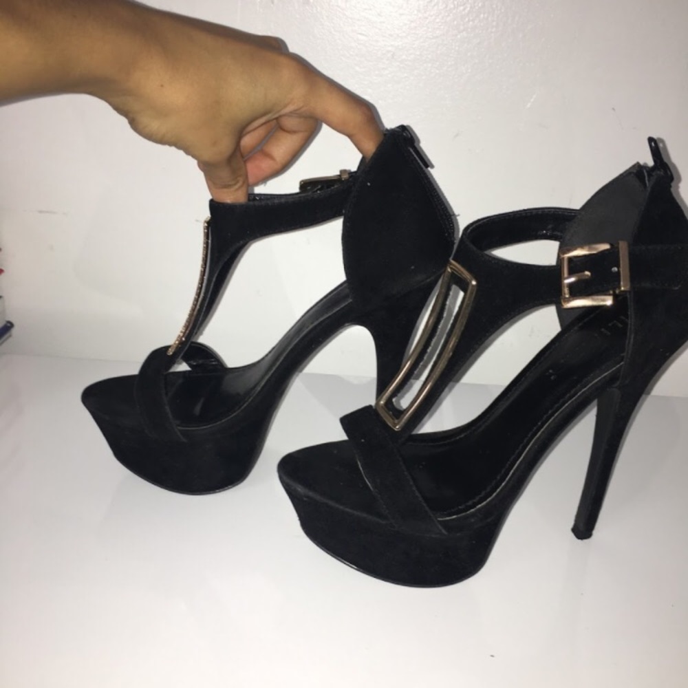 High heels size 8
